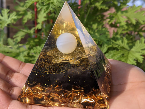 Pyramid - White Agate Obsidian Purity Protection Grounding Orgone Pyramid